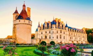 Zamek nad Loarą, Francja - Traveligo Blog