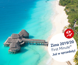Widoczna plaża, domki na palach, błękitne morze. Traveligo Blog