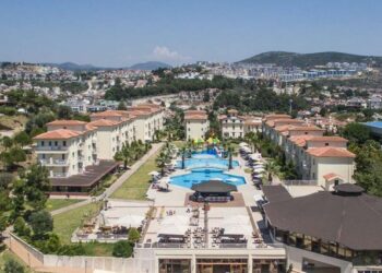 Widok na Hotel Sealight Family Hotel, Kusadasi, Turcja - Traveligo Blog