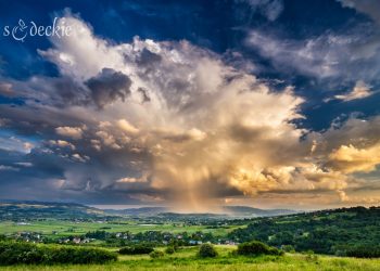 Zapierający dech krajobraz wzburzonego nieba - Traveligo Blog