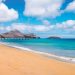 Plaża, ocean, góry, niebo - Traveligo Blog