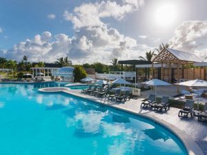 Basen i taras hotelowy w Punta Cana. Traveligo Blog