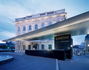 Budynek Muzeum Albertina w Wiedniu. Traveligo Blog