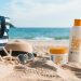 Torba plażowa, kapelusz, okulary przeciwsłoneczne, krem do opalania SPF50. Traveligo Blog