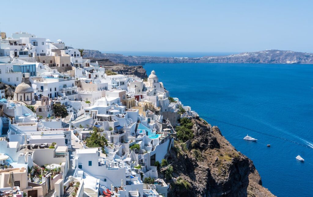 Santorini last minute