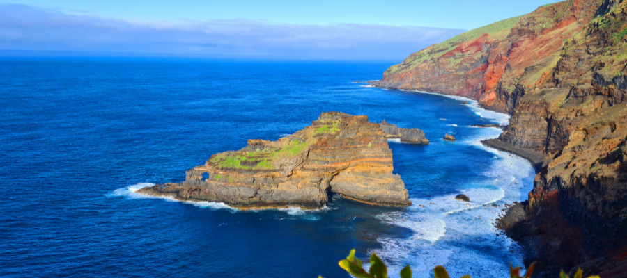 La Palma – skaliste klify i formacje wulkaniczne opadające do Oceanu Atlantyckiego