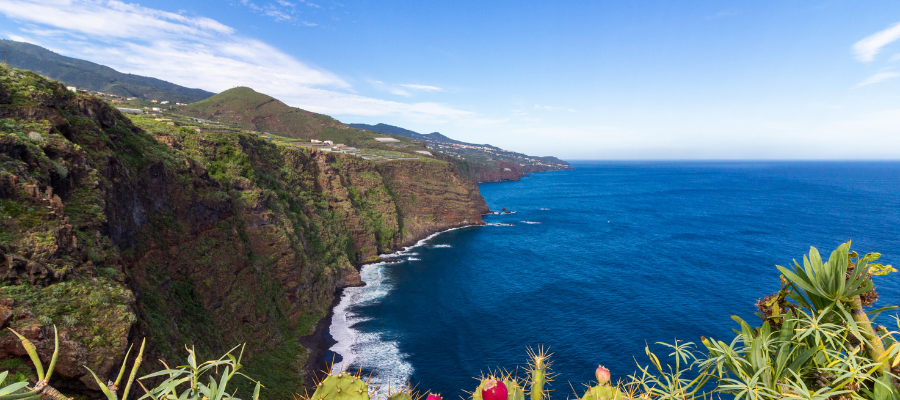 La Palma – zielone klify opadające do Atlantyku i surowe wybrzeże wyspy