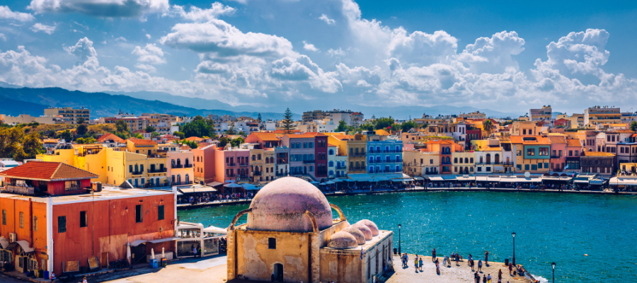 Kreta wakacje 2026 – portowe miasto i tradycyjna architektura Grecji