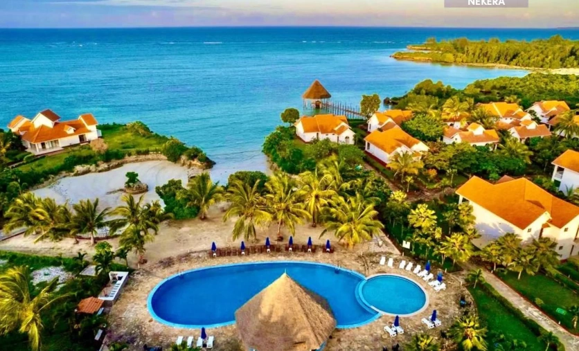 Azao Resort And Spa Zanzibar – hotel przy plaży z basenem i widokiem na Ocean Indyjski