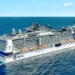 Statek wycieczkowy MSC Cruises płynący po Atlantyku w kierunku Bahamów