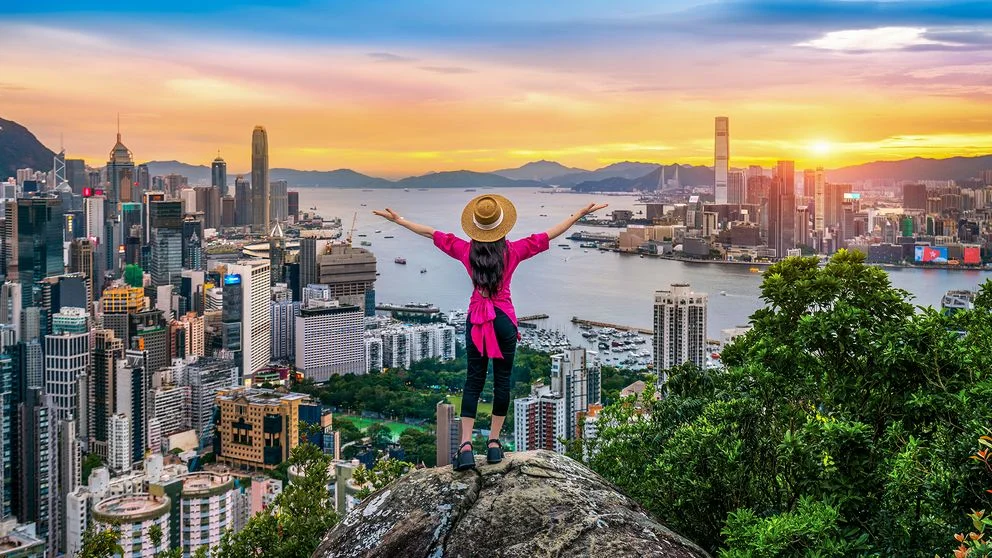 Punkt widokowy w Hongkongu – panorama miasta i port Victoria Harbour