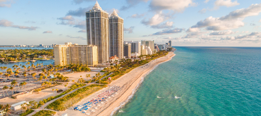 Panorama Miami Beach i turkusowy ocean – plaże i hotele w Miami