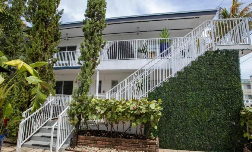 Beachside All Suites Hotel w Miami Beach – butikowy hotel blisko plaży na Florydzie