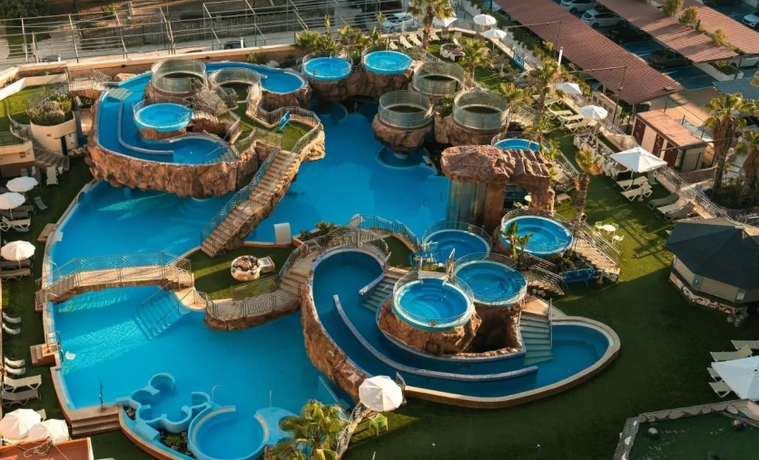 Hotel Magic Fantasy na Costa del Azahar – kompleks basenów i strefa wodna dla rodzin