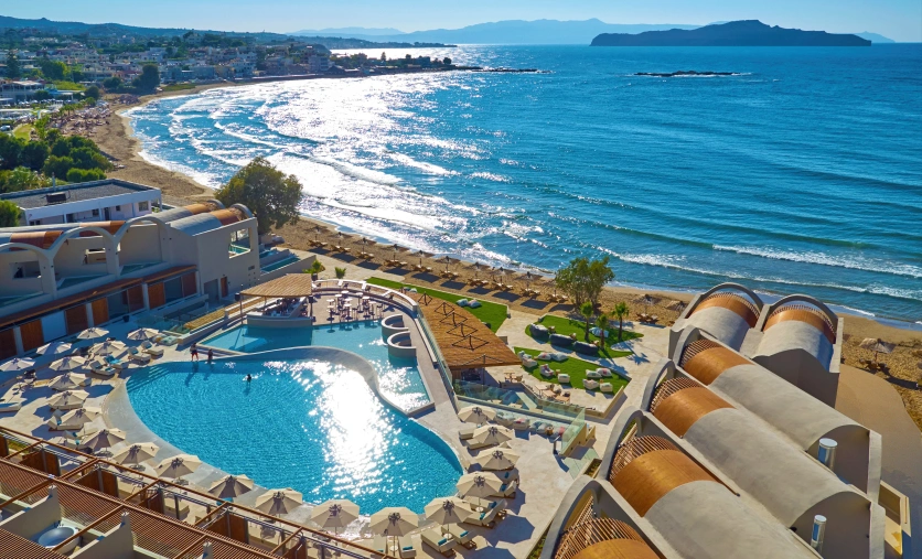 Domes Noruz Chania basen przy plaży widok morze Kreta hotel adults only