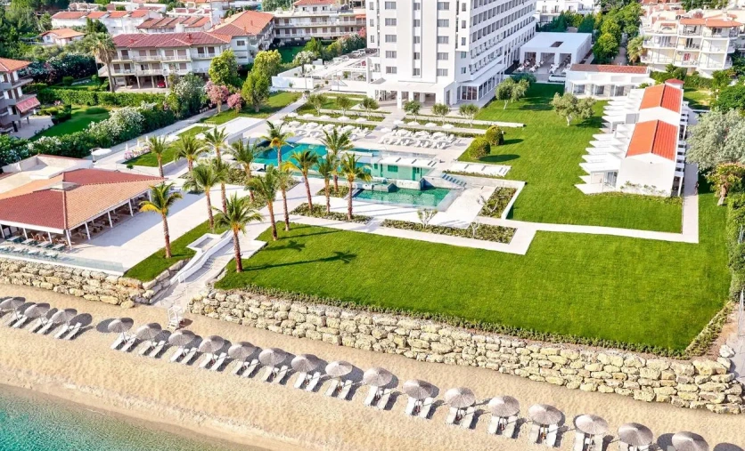 Domes Noruz Kassandra hotel przy plaży basen Chalkidiki Grecja