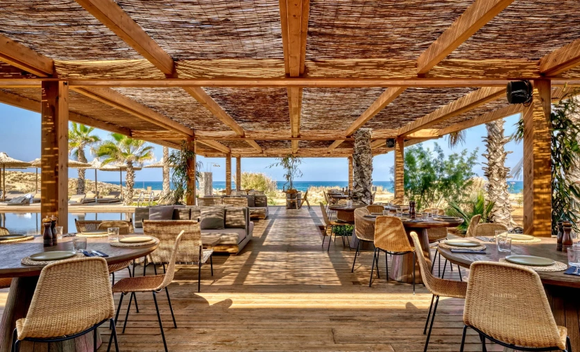 Domes Zeen Chania restauracja przy plaży design naturalny Kreta luksusowy hotel