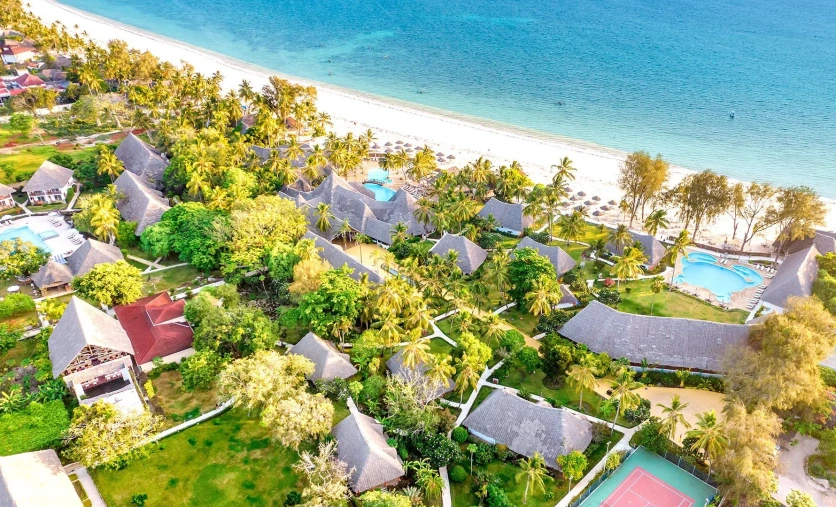 Zanzibar Kiwengwa Beach Resort plaża palmy egzotyczne wakacje
