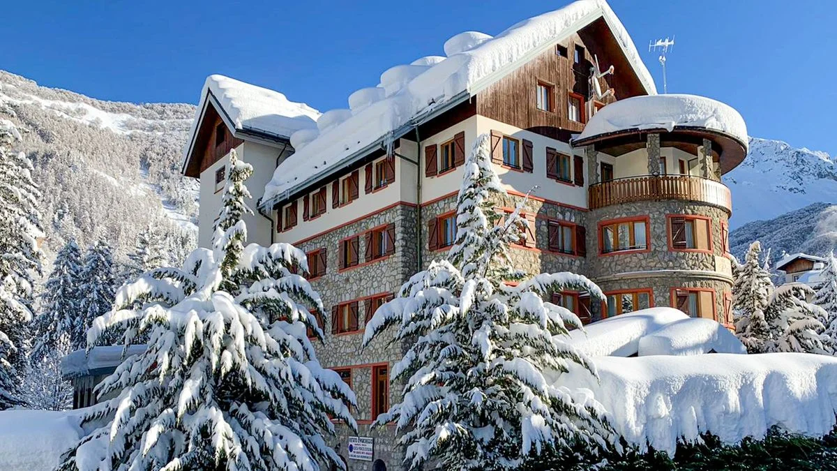 Włochy Limone Piemonte Hotel Grand Principe narty Alpy zimowy hotel