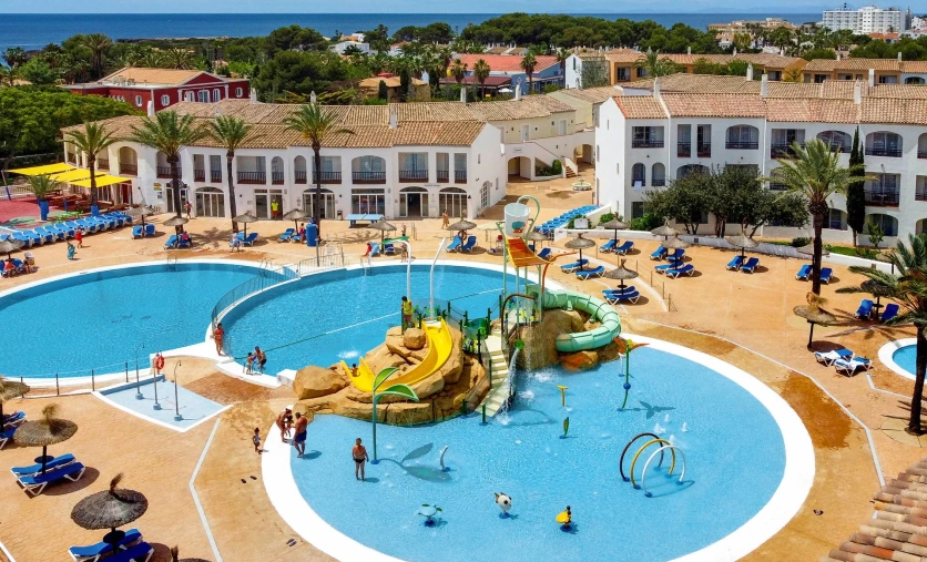 Sol Falco Menorca basen splash park hotel rodzinny Minorka