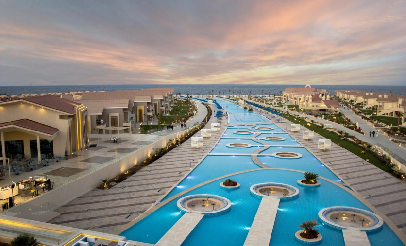 Baseny i nowoczesny kompleks Albatros Sea World Marsa Alam