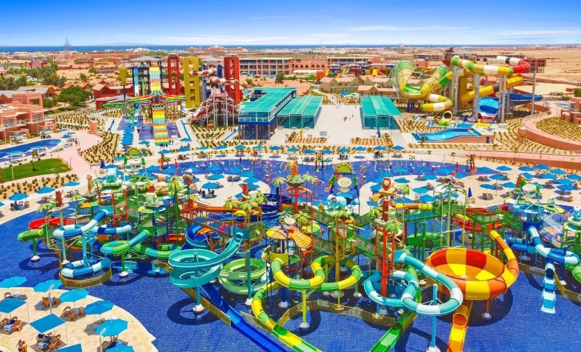 Pickalbatros Jungle Aqua Park Resort w Egipcie – rodzinny hotel z ogromnym aquaparkiem