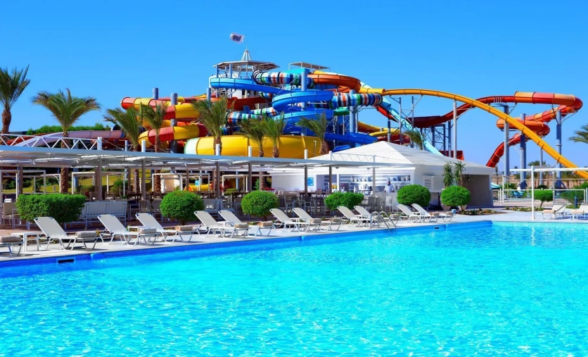 Jaz Aquaviva w Makadi Bay – rodzinny hotel z aquaparkiem w Egipcie