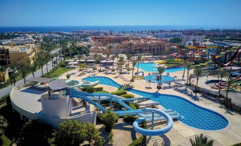 Luksusowy hotel Jaz Elite Maraya Marsa Alam z aquaparkiem i basenami – słoneczne wakacje zimą 2026/2027 w Egipcie