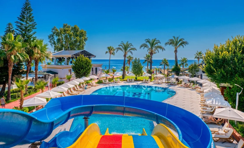 Sealife Kemer Resort Turcja hotel basen zjeżdżalnie plaża widok morze