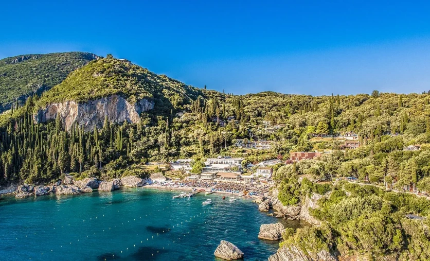 Blue Princess Beach Hotel & Suites na Korfu – hotel położony bezpośrednio przy plaży w zatoce Liapades z ofertą All Inclusive