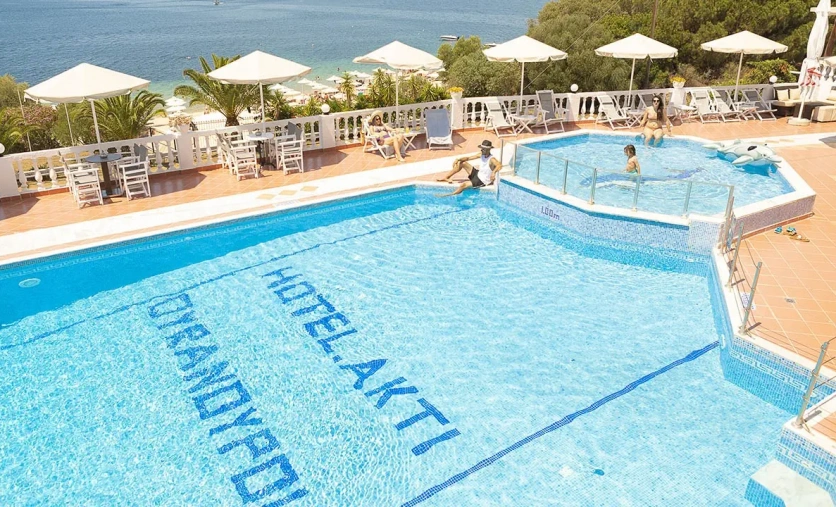 Cooee Akti Ouranoupoli Beach Resort na Chalkidiki – hotel przy plaży z basenem i ofertą All Inclusive w pobliżu Góry Athos