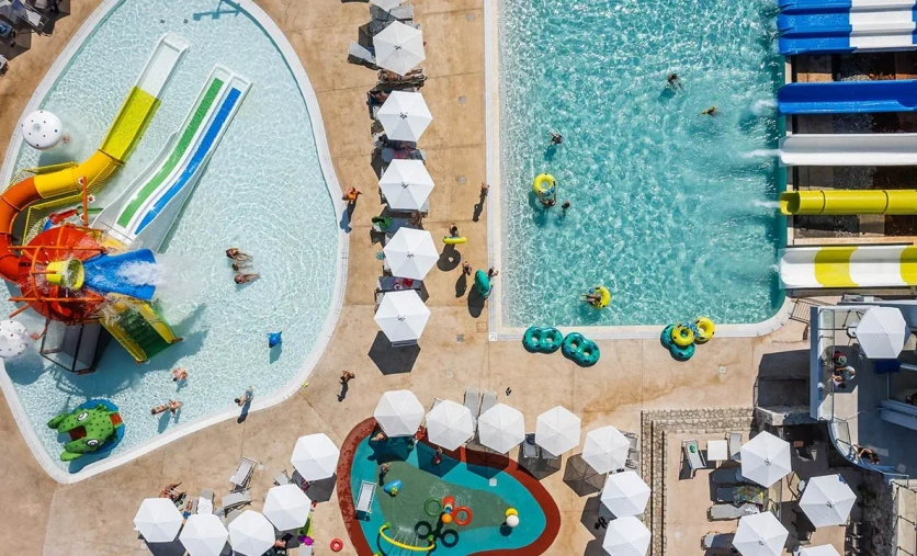Aquapark i baseny w hotelu Atali Grand Resort na Krecie – rodzinne wakacje Grecos Holiday