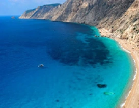 Jedna z najpiękniejszych plaż na wyspie Kefalonia czyli Platia Ammos