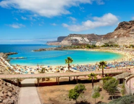 Popularna plaża Amadores na Gran Canarii
