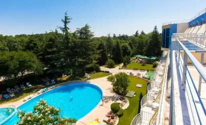 Hotel Koral, Złote Piaski