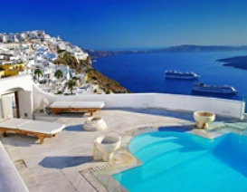 Piękna cykladzka zabudowa Imerovigli na Santorini