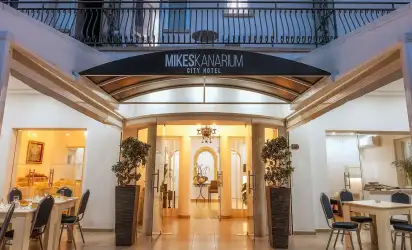 Hotel Mikes Kanarium City, Larnaka