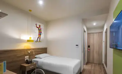 Hotel ibis Styles Athens Routes, Ateny
