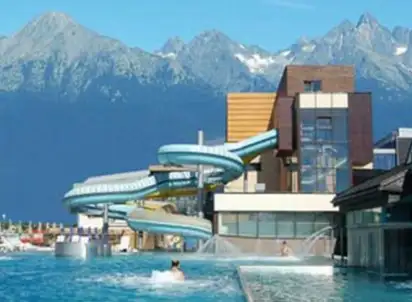 Hotel Akademia Malowania i Rzeźby - Niedzica, Polska