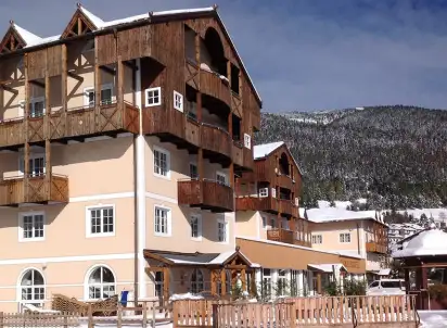 Hotel Alpen Eghel, Paganella