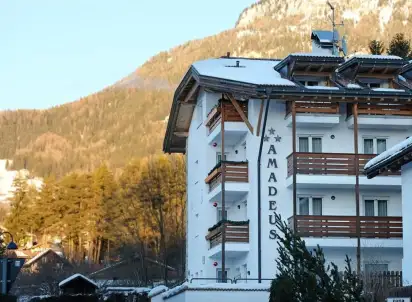 Hotel Amadeus, Włochy