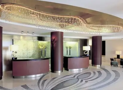 Hotel Amphitryon, Peloponez