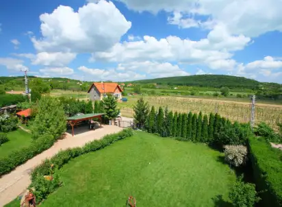 Hotel Ap. z parkingiem, Balatonalmadi/Felsoors, Węgry