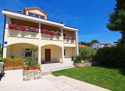 Hotel Ap. z parkingiem, Brodarica, Riwiera Makarska