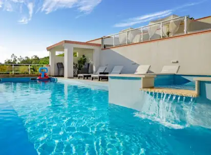 Hotel Ap. z parkingiem, Dinjiska, Chorwacja