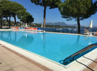 Hotel Apartamenty Le Corti del Lago, Jezioro Garda