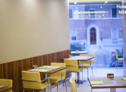 Hotel Aria, Włochy