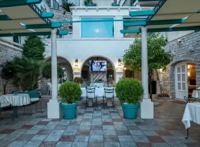 Hotel Azimut, Czarnogóra
