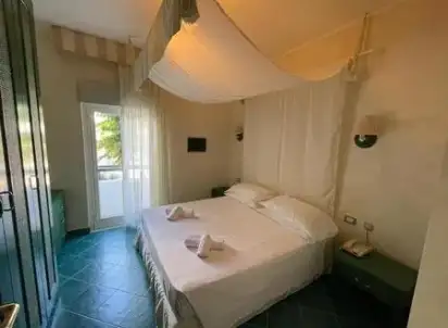 Hotel Baia Dei Faraglioni, Włochy