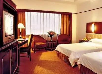 Hotel Capital, Chiny
